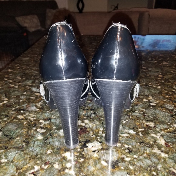 Michael Michael Kors heels - Picture 3 of 8